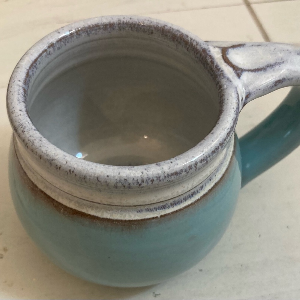 Clinton pottery small coffee mug Good